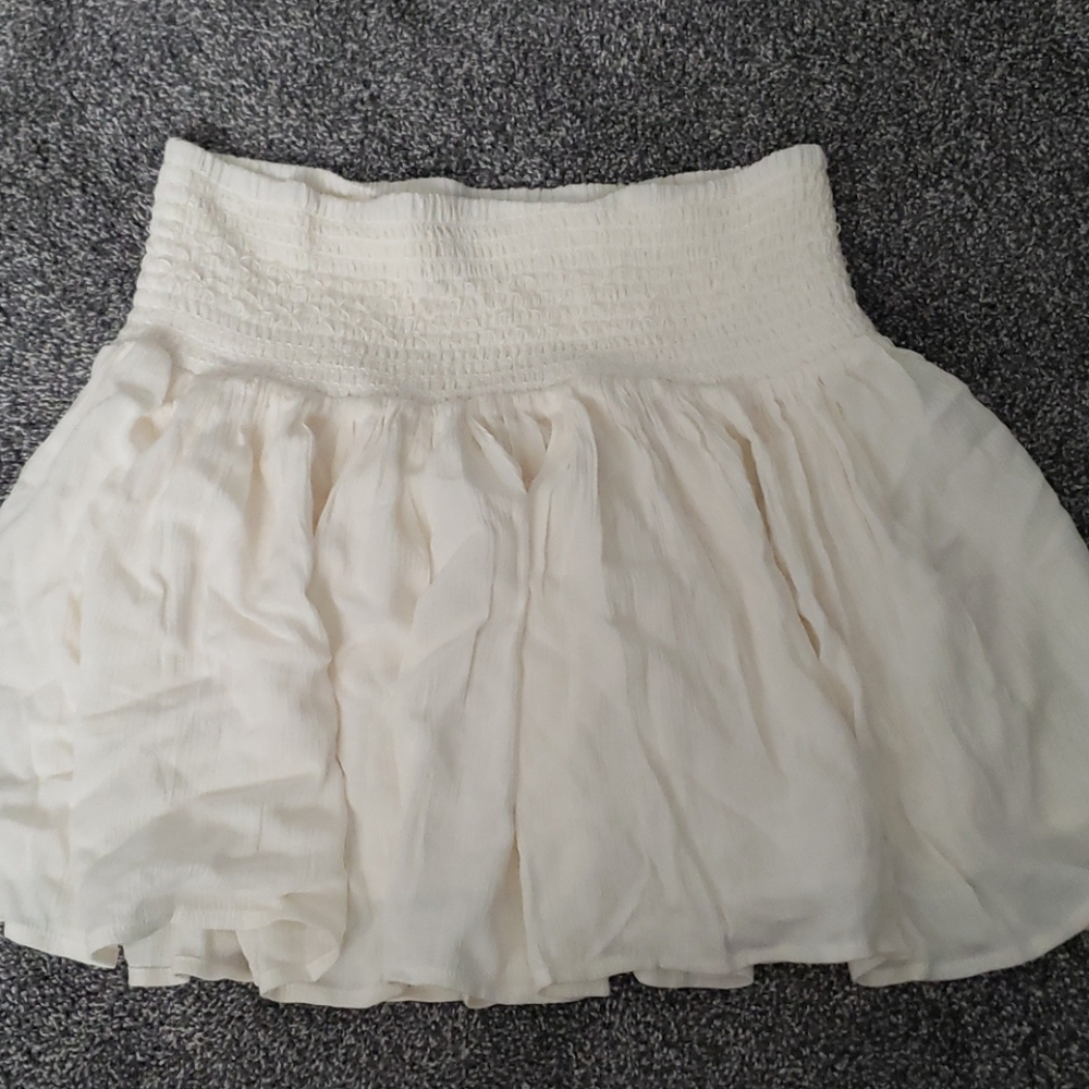 White skirt forever 21 large